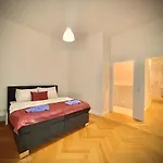 Wiedner Apartments